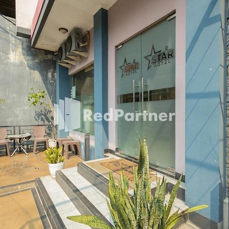 Star Hotel Jaksa Mitra Reddoorz ジャカルタ エクステリア 写真