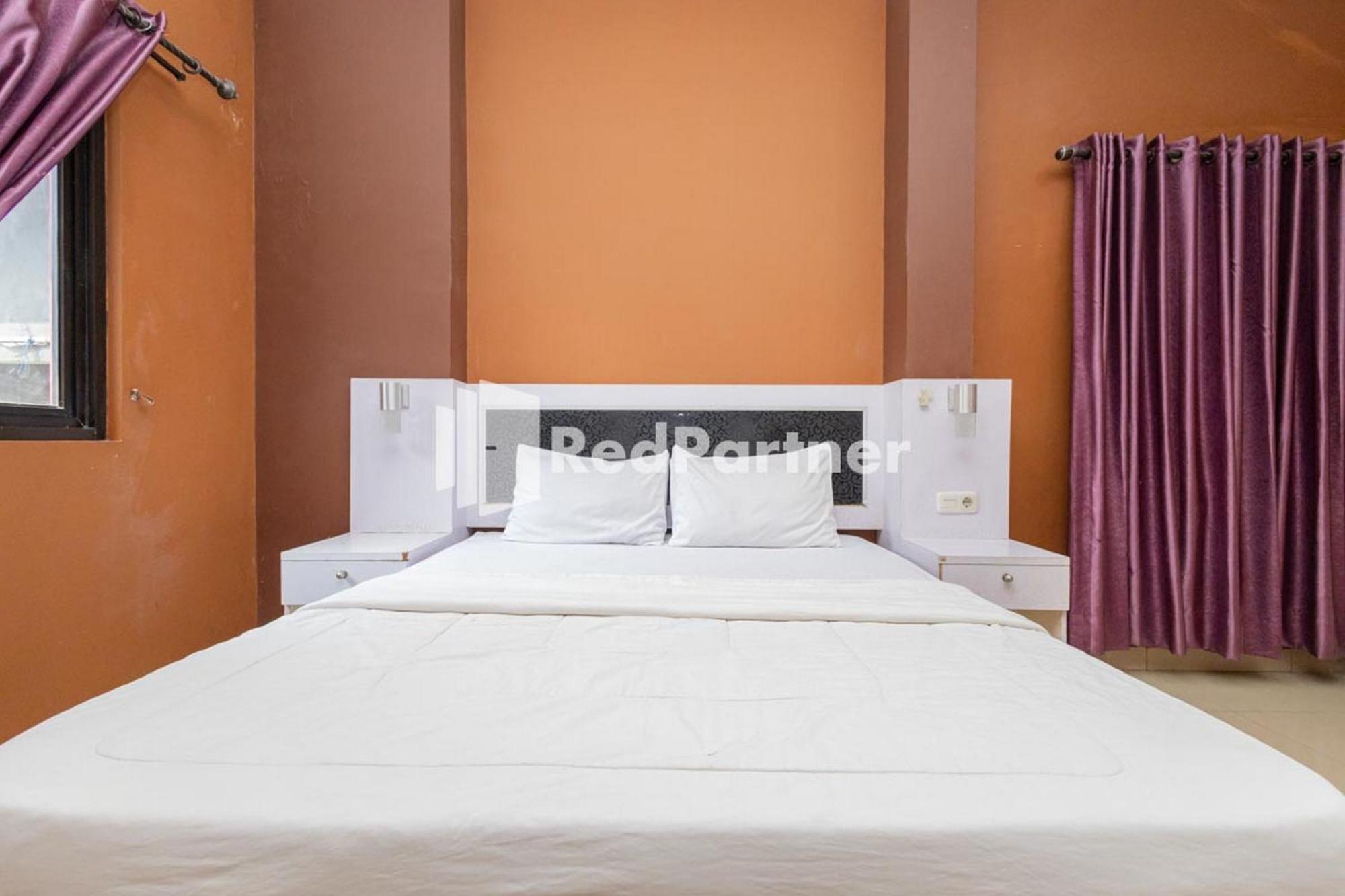 Star Hotel Jaksa Mitra Reddoorz ジャカルタ エクステリア 写真